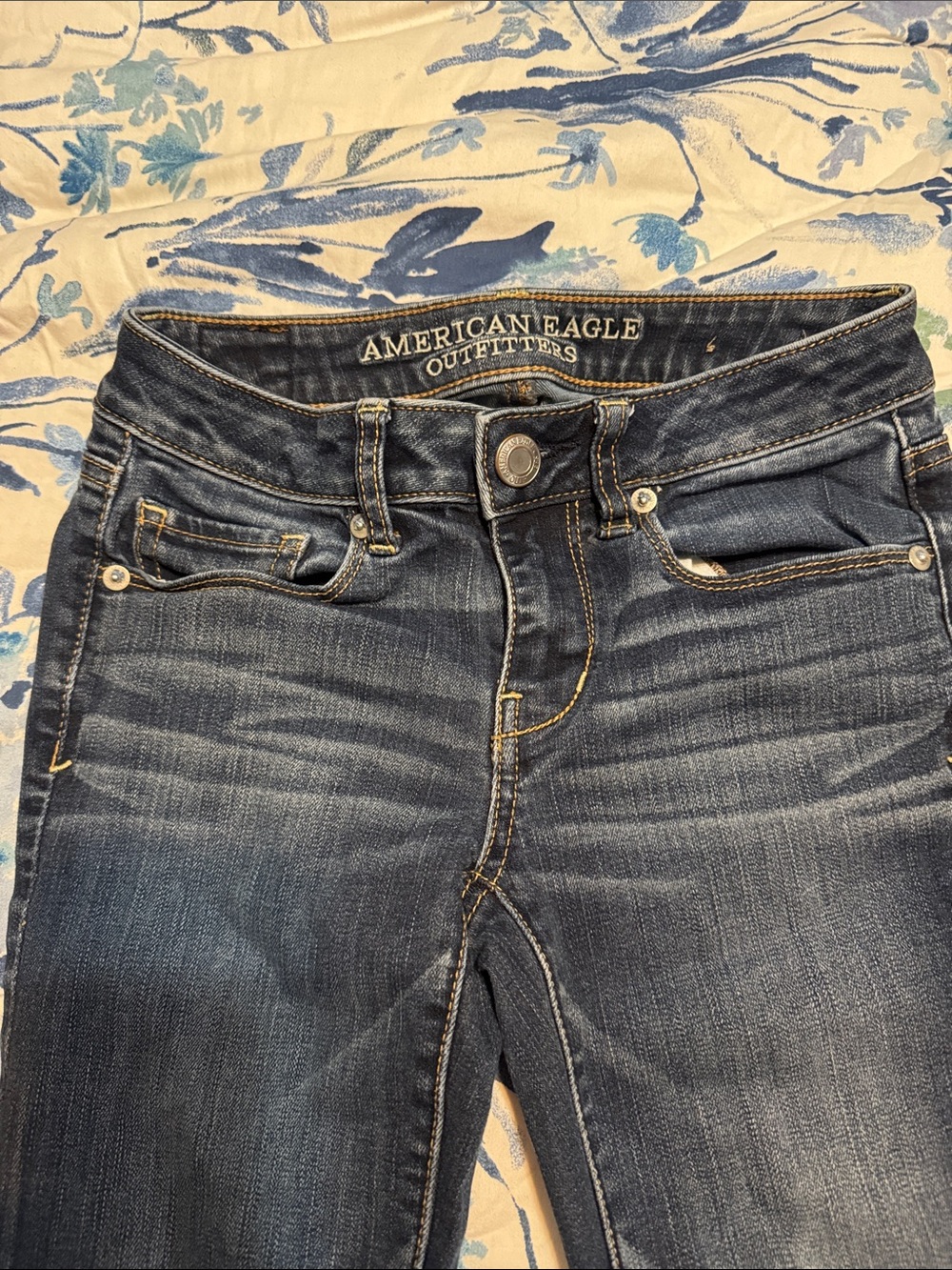 American Eagle Outfitters Women's Dark Wash Skinny Jeans